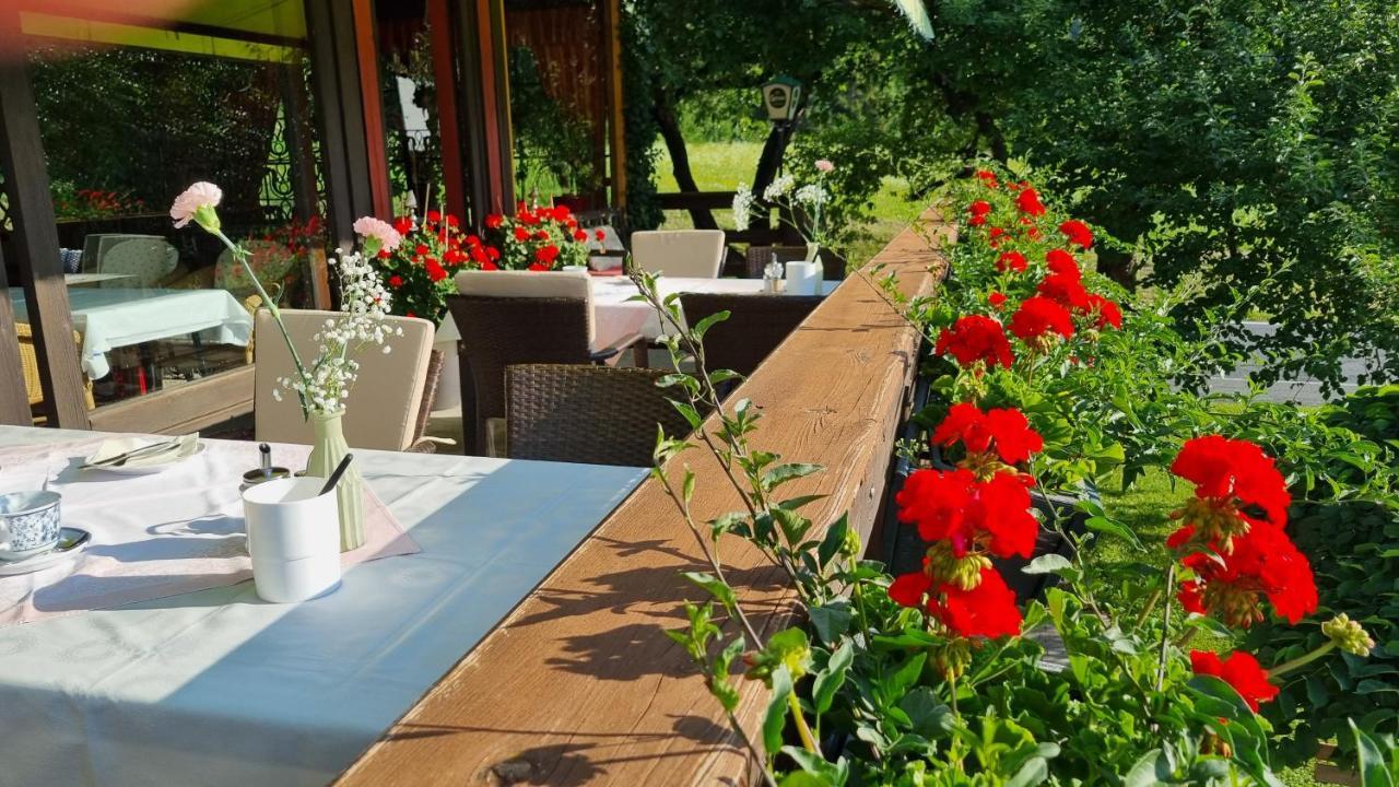 Kraners Alpenhof BIO Bed&Breakfast Pension Weissensee Exterior foto